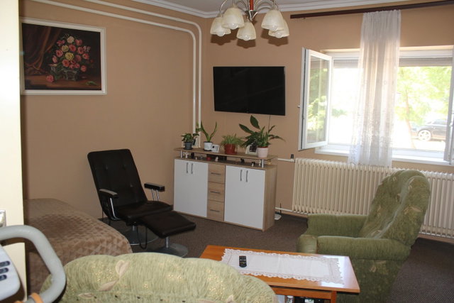 Eladó családi ház, Csornán 35.99 M Ft, 2 szobás