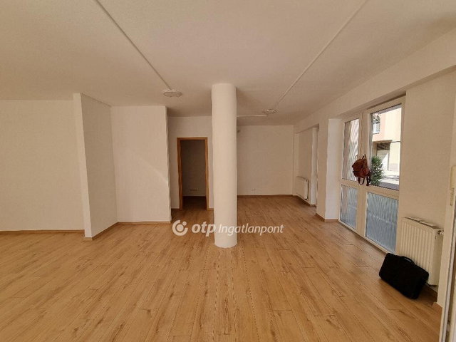 Eladó üzlethelyiség, Budapesten, III. kerületben 59.9 M Ft