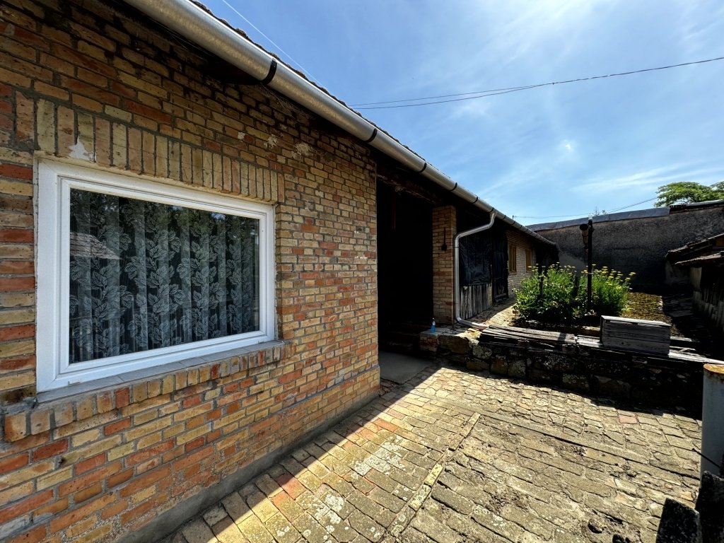 4 bed · 107m² · 25.000.000 ft