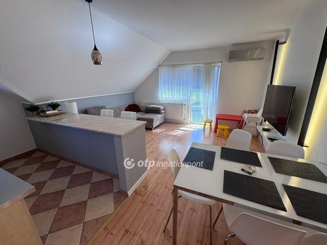 Eladó téglalakás, Tiszafüreden 51 M Ft, 3 szobás