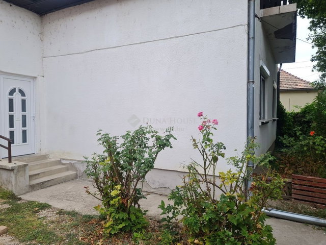 Eladó családi ház, Enyingen 44 M Ft, 6 szobás