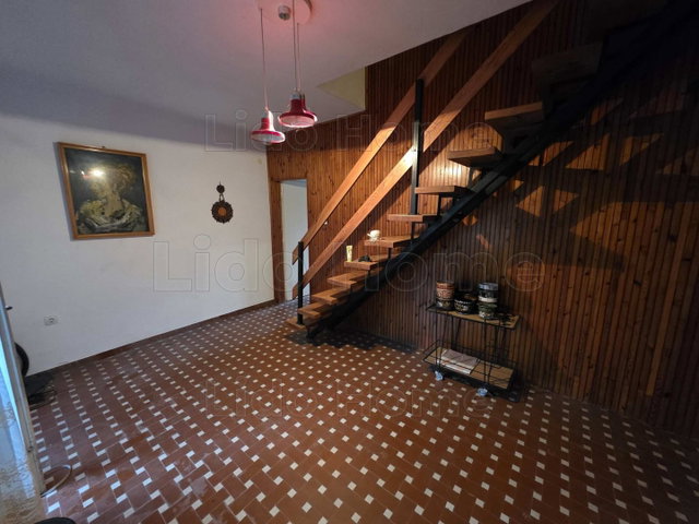 Eladó családi ház, Balatonlelleén 54.9 M Ft, 1+4 szobás