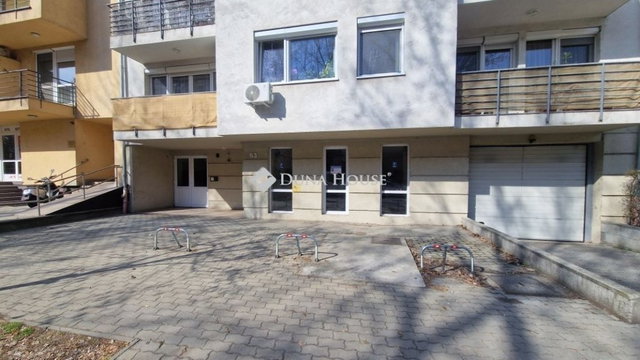 Eladó iroda, Budapesten, XI. kerületben 79.9 M Ft