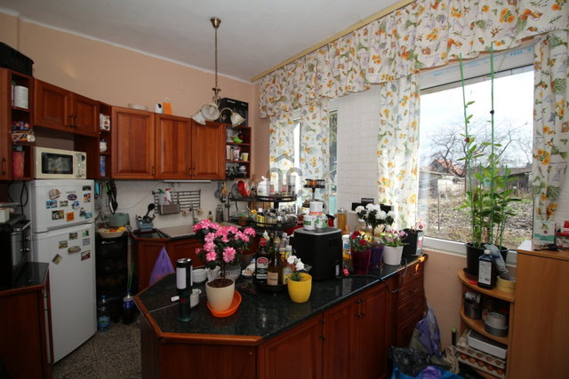 Eladó családi ház, Erdőkertesen 95 M Ft, 5 szobás