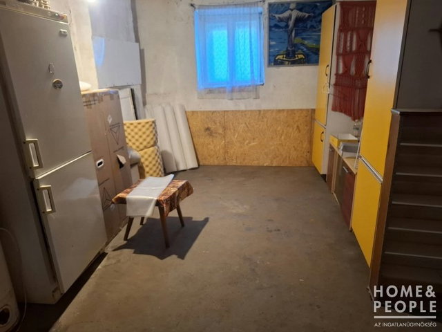 Eladó családi ház, Földeákon 7.99 M Ft, 2 szobás