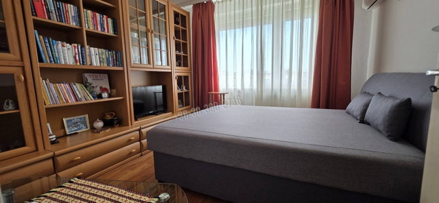 Eladó panellakás, Dunaújvárosban, Római körúton 32.5 M Ft