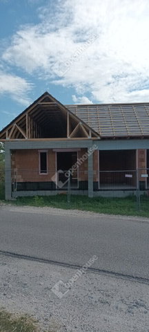 Eladó ikerház, Várbalogon 86.1 M Ft, 3 szobás