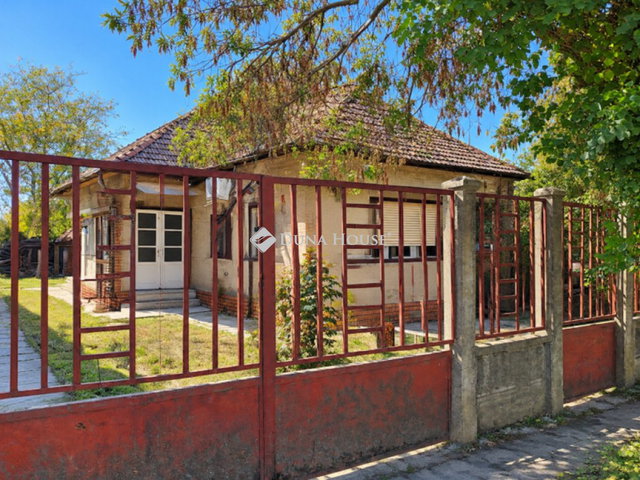 Eladó családi ház, Békéscsabán, Berényi úton 24.9 M Ft