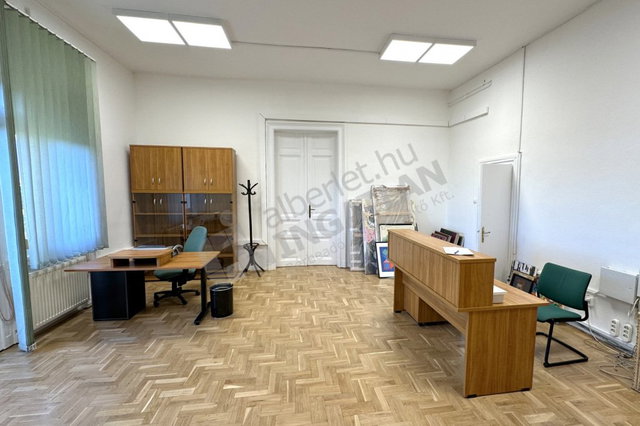 Kiadó téglalakás, albérlet, VI. kerületben, Podmaniczky utcában