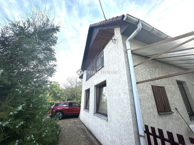 Eladó nyaraló, Cserkeszőlőn 39.9 M Ft, 4 szobás