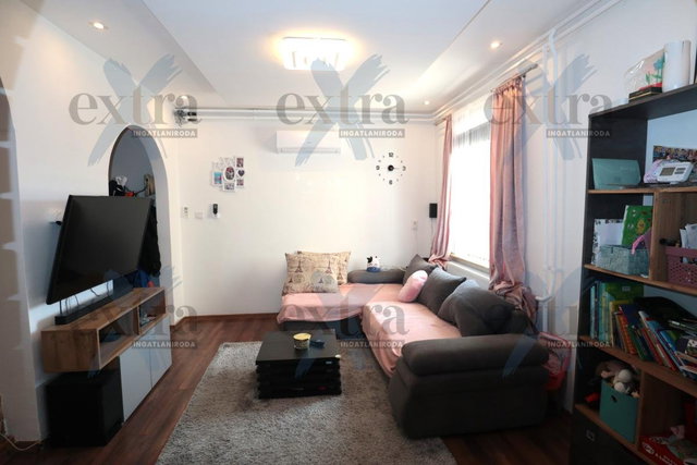 Eladó ikerház, Szegeden 79 M Ft, 3 szobás / költözzbe.hu