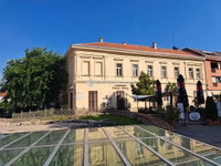 Eladó üzlethelyiség, Vácon, Széchenyi utcában 138 M Ft
