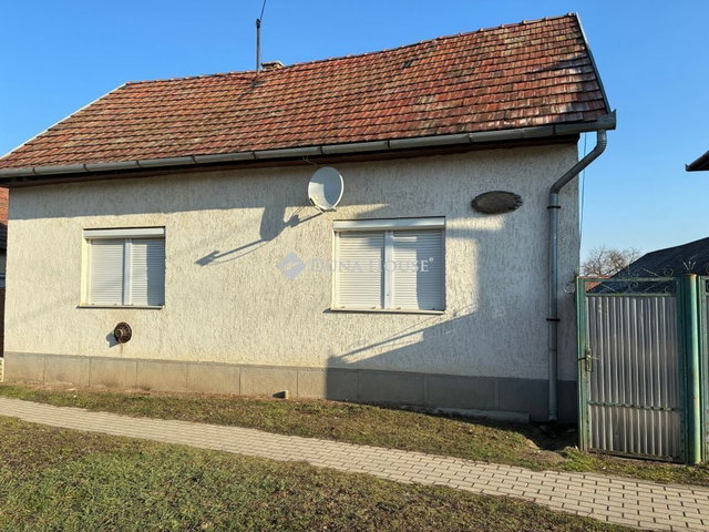 Eladó családi ház, Hévízgyörkön 29.9 M Ft, 3 szobás