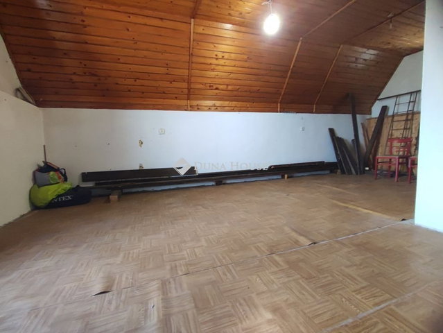 Eladó telek, Pécsett 6.5 M Ft / költözzbe.hu