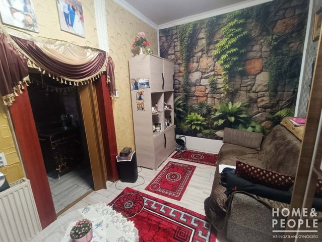 Eladó téglalakás, Szegeden 49.99 M Ft, 2 szobás