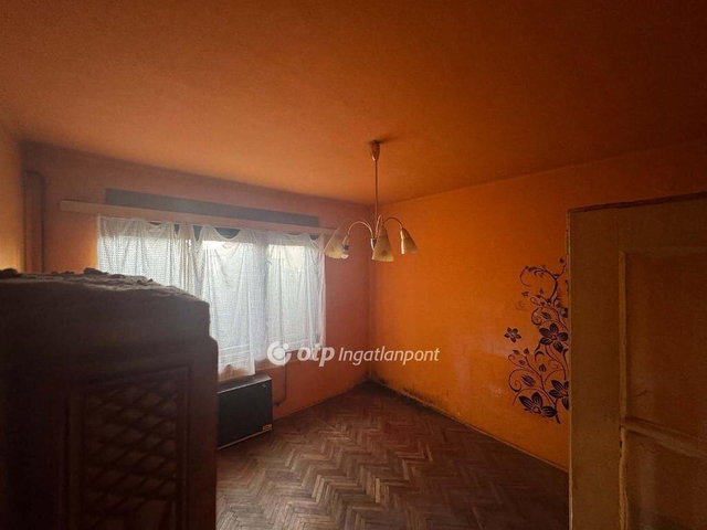 Eladó családi ház, Ebesen 48 M Ft, 2 szobás