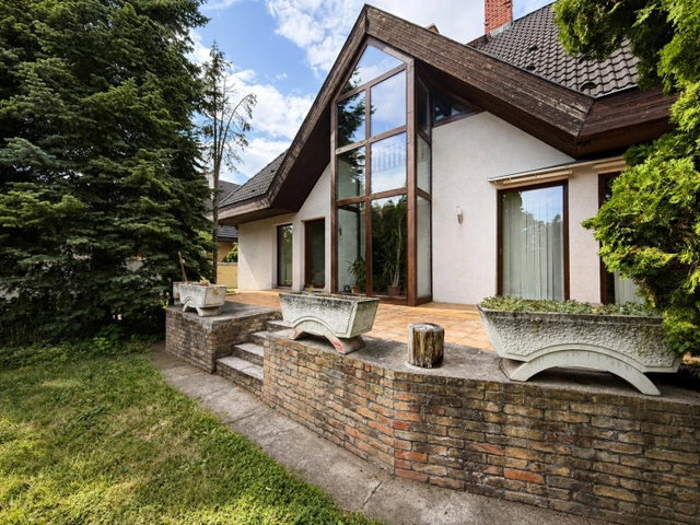 Eladó családi ház, Budapesten, X. kerületben 155 M Ft