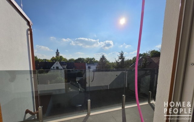 Eladó téglalakás, Szegeden 65 M Ft, 1+1 szobás