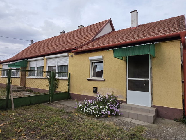 Eladó családi ház, Seregélyesen 59.9 M Ft, 2 szobás