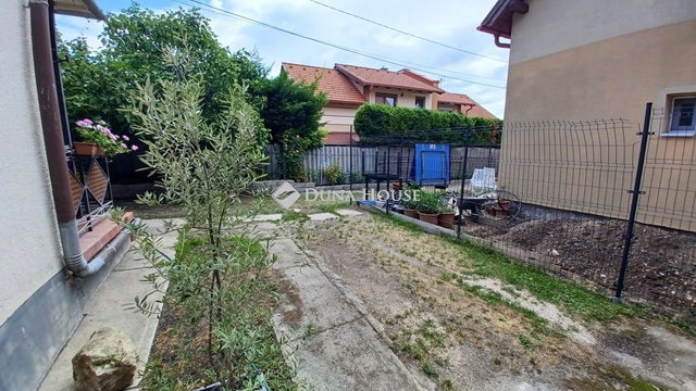 Eladó családi ház, Balatonfüreden 84.9 M Ft, 4 szobás