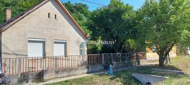 Eladó családi ház, Csikóstőttősön 7.9 M Ft, 2 szobás