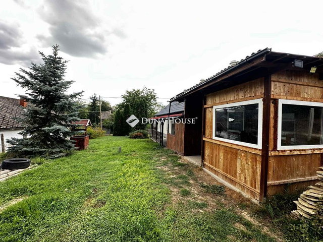 Eladó családi ház, Felsőnyéken 23.3 M Ft, 2 szobás