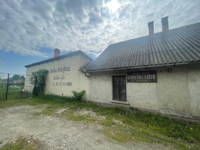 Eladó ipari ingatlan, Szolnokon 85 M Ft, 5 szobás