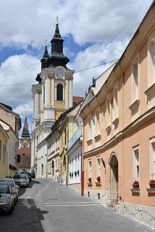 Eladó téglalakás, Székesfehérvárott 69.99 M Ft, 2 szobás
