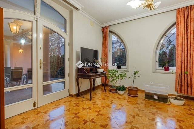 Eladó családi ház, Budapesten, XIV. kerületben 350 M Ft