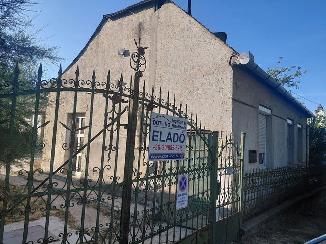 Eladó családi ház, Bokodon 36.9 M Ft, 2 szobás