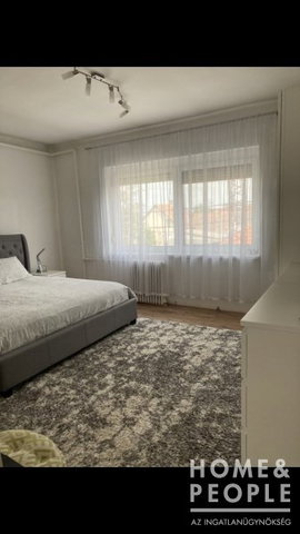 Eladó családi ház, Makón 44.5 M Ft, 4 szobás
