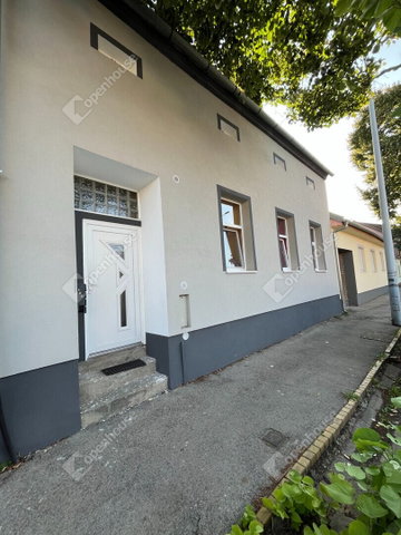 Eladó családi ház, Kőszegen 72 M Ft, 3 szobás