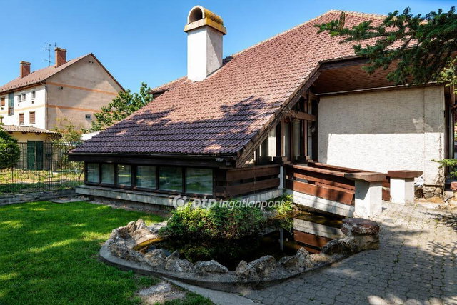 Eladó családi ház, Jászszentlászlón 73 M Ft, 6 szobás