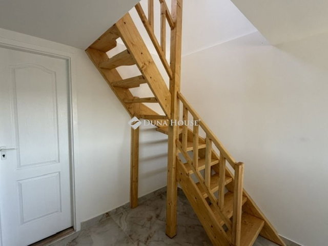 Eladó családi ház, Monoron 38.5 M Ft, 2 szobás