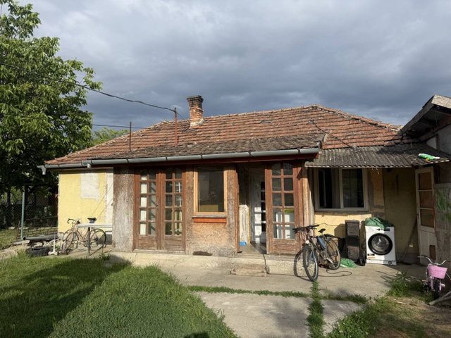Eladó családi ház, Monorierdőn 34.5 M Ft, 1+2 szobás