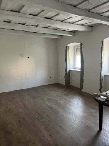 Eladó családi ház, Kaposváron 19.5 M Ft, 2 szobás