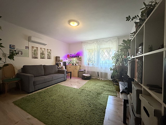 Eladó téglalakás, Budapesten, XI. kerületben 54.9 M Ft, 1 szobás