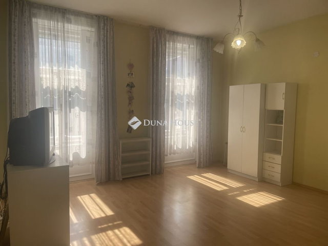 Eladó téglalakás, Baján, Szent Antal utcában 34.99 M Ft