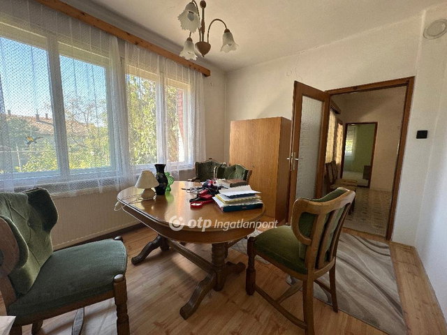 Eladó családi ház, Szentesen 48 M Ft, 3 szobás