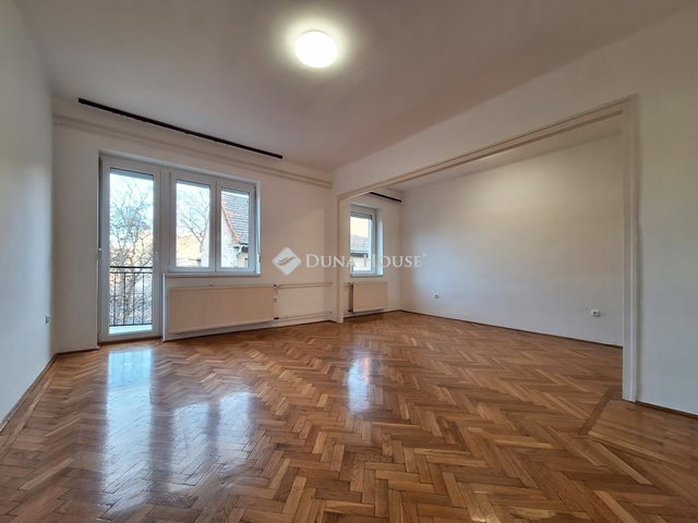 Eladó téglalakás, Győrött 49 M Ft, 1+1 szobás
