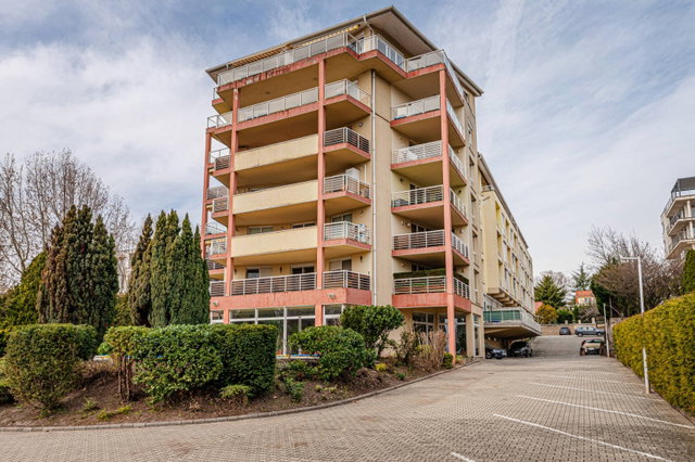 Kiadó téglalakás, albérlet, Balatonfüreden 340 E Ft / hó