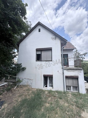 Eladó családi ház, Verőcén, Lugosi utcában 68 M Ft, 4+1 szobás