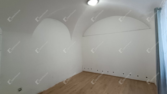 Eladó téglalakás, Sopronban 25.9 M Ft, 2 szobás