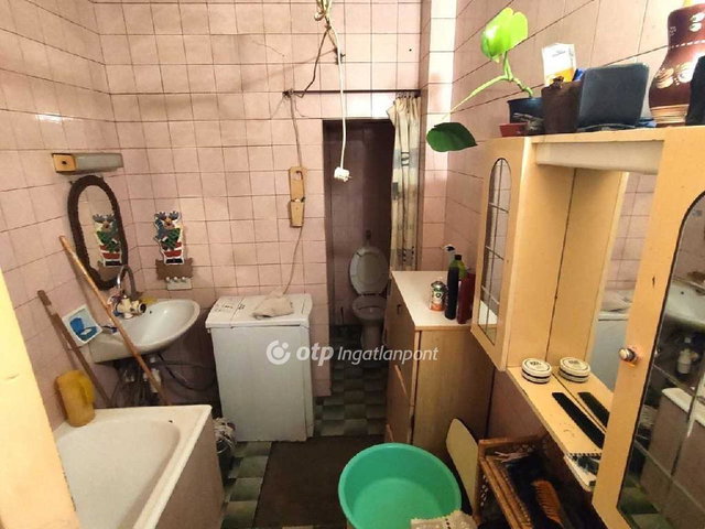 Eladó családi ház, Villányban 32 M Ft, 7 szobás