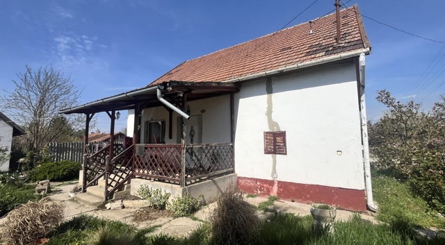 Eladó családi ház, Sarkadon 18 M Ft, 2 szobás