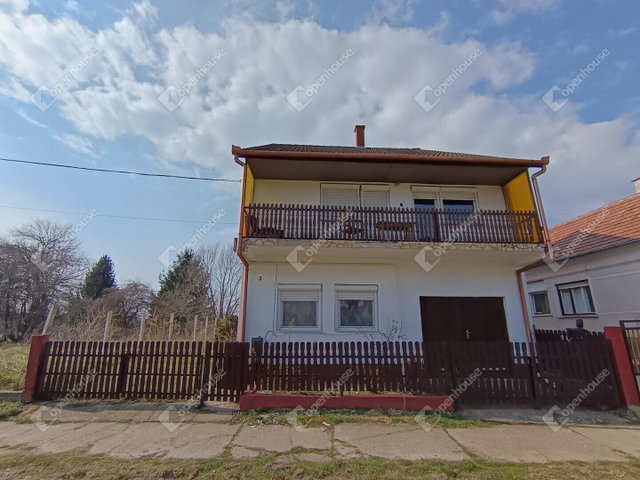 Eladó családi ház, Berzencén 34.9 M Ft, 6 szobás