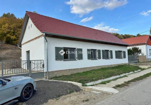Eladó családi ház, Orfűn, Szabadság utcában 69 M Ft, 2 szobás