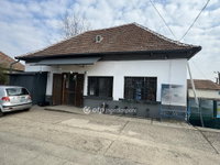Eladó üzlethelyiség, Poroszlón 20 M Ft, 3 szobás