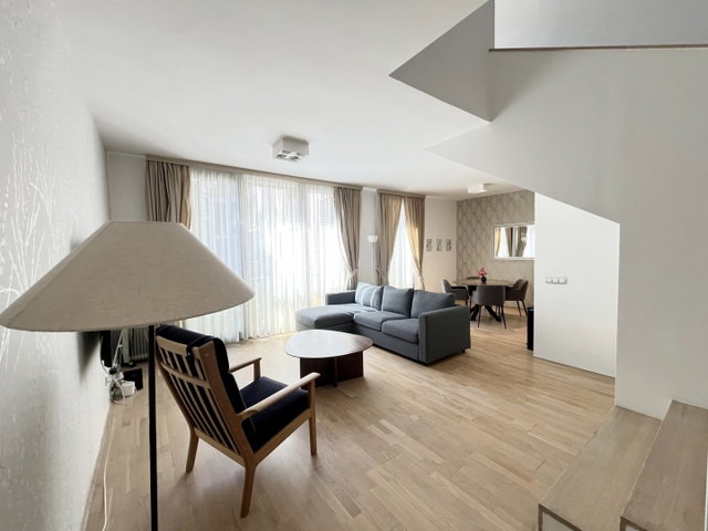 Kiadó téglalakás, albérlet, Budapesten, V. kerületben, 3 szobás