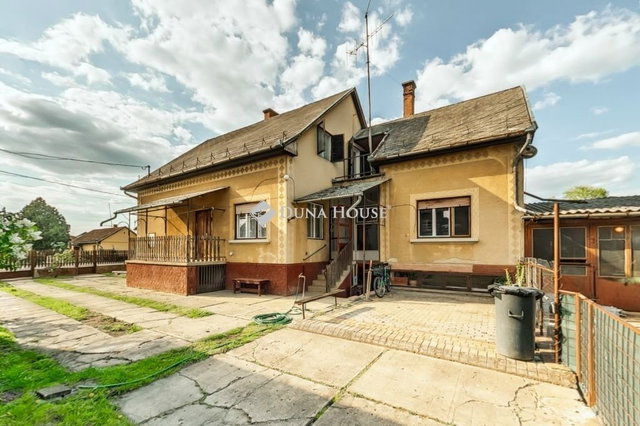 Eladó családi ház, Kecskeméten 79.9 M Ft, 4 szobás
